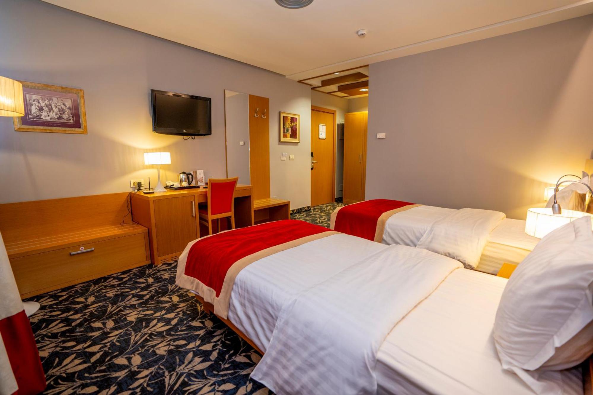 Hotel Colosseo & Spa Shkoder Exterior photo