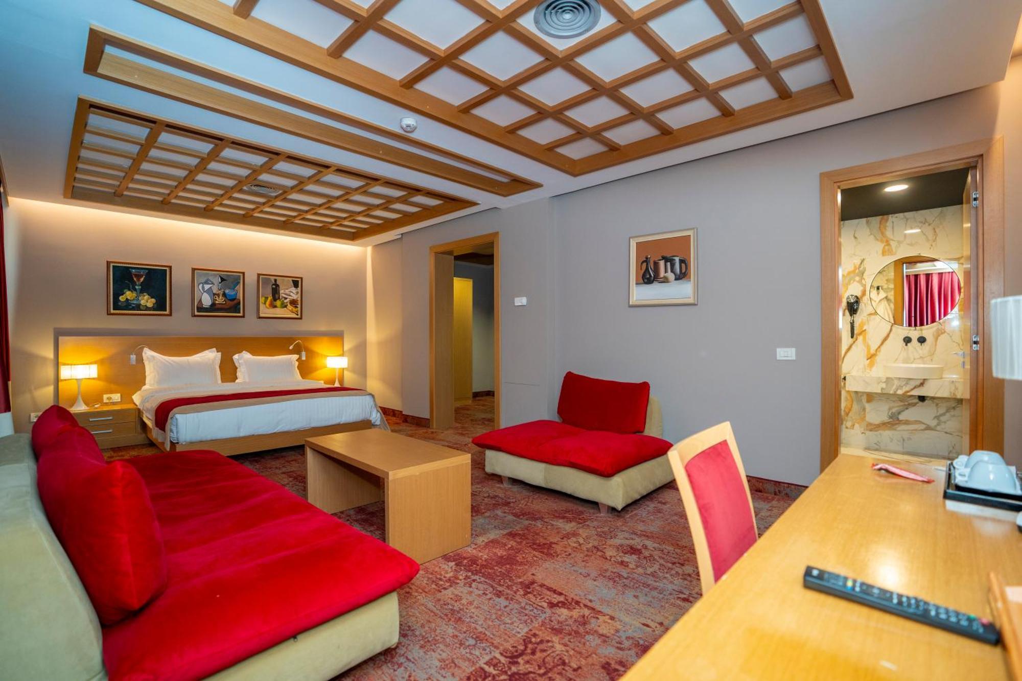 Hotel Colosseo & Spa Shkoder Exterior photo