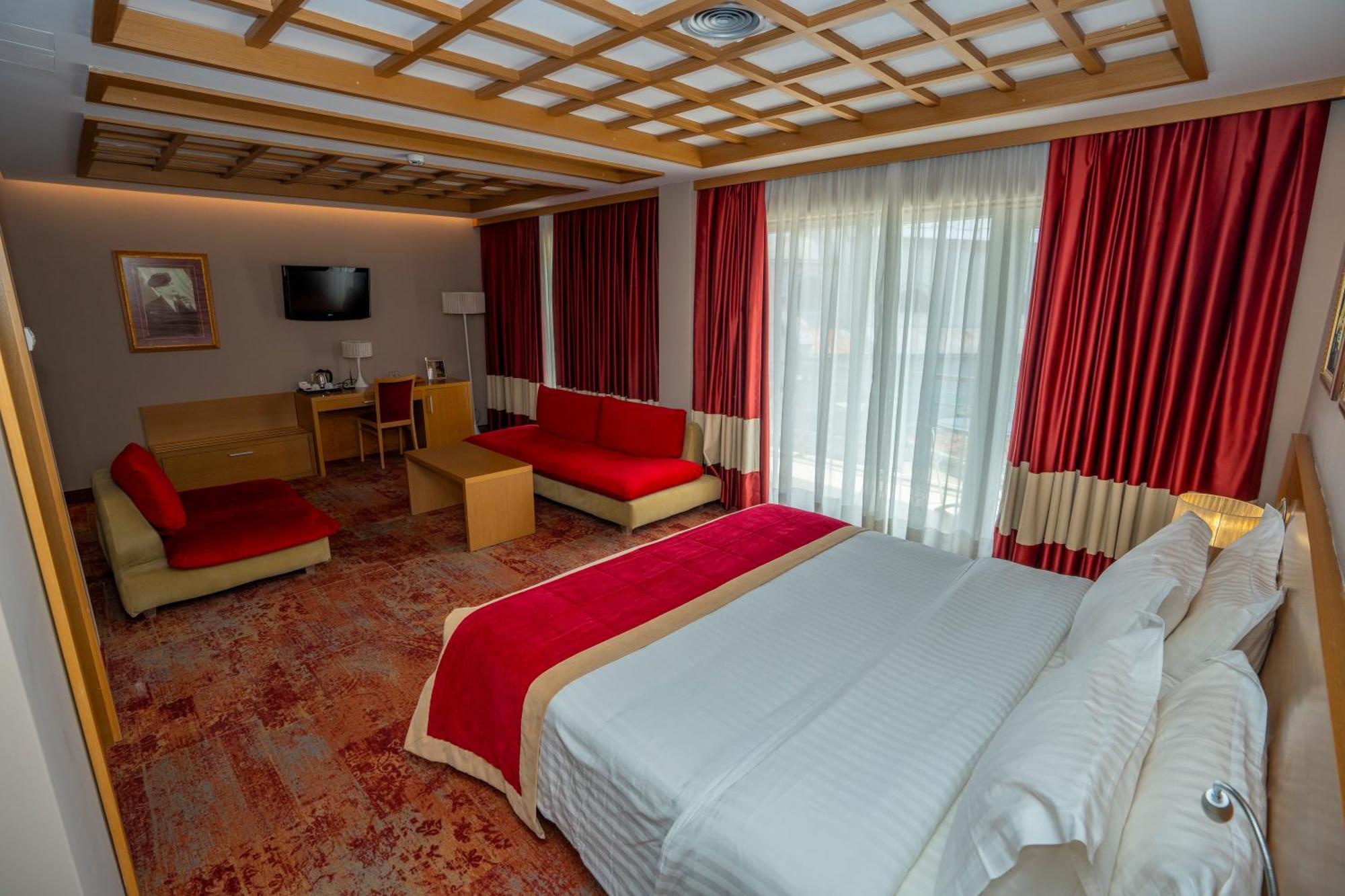 Hotel Colosseo & Spa Shkoder Exterior photo