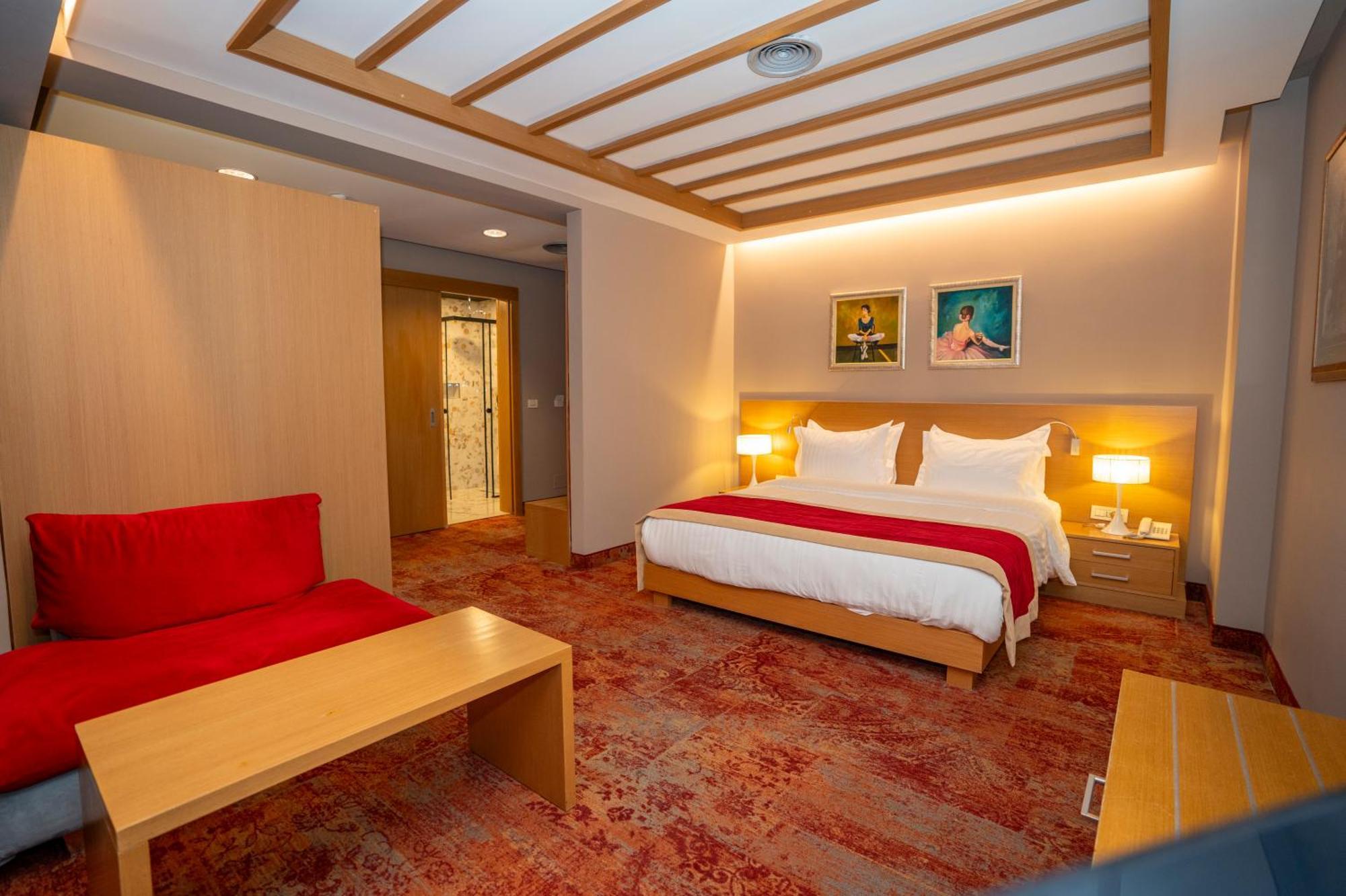 Hotel Colosseo & Spa Shkoder Exterior photo
