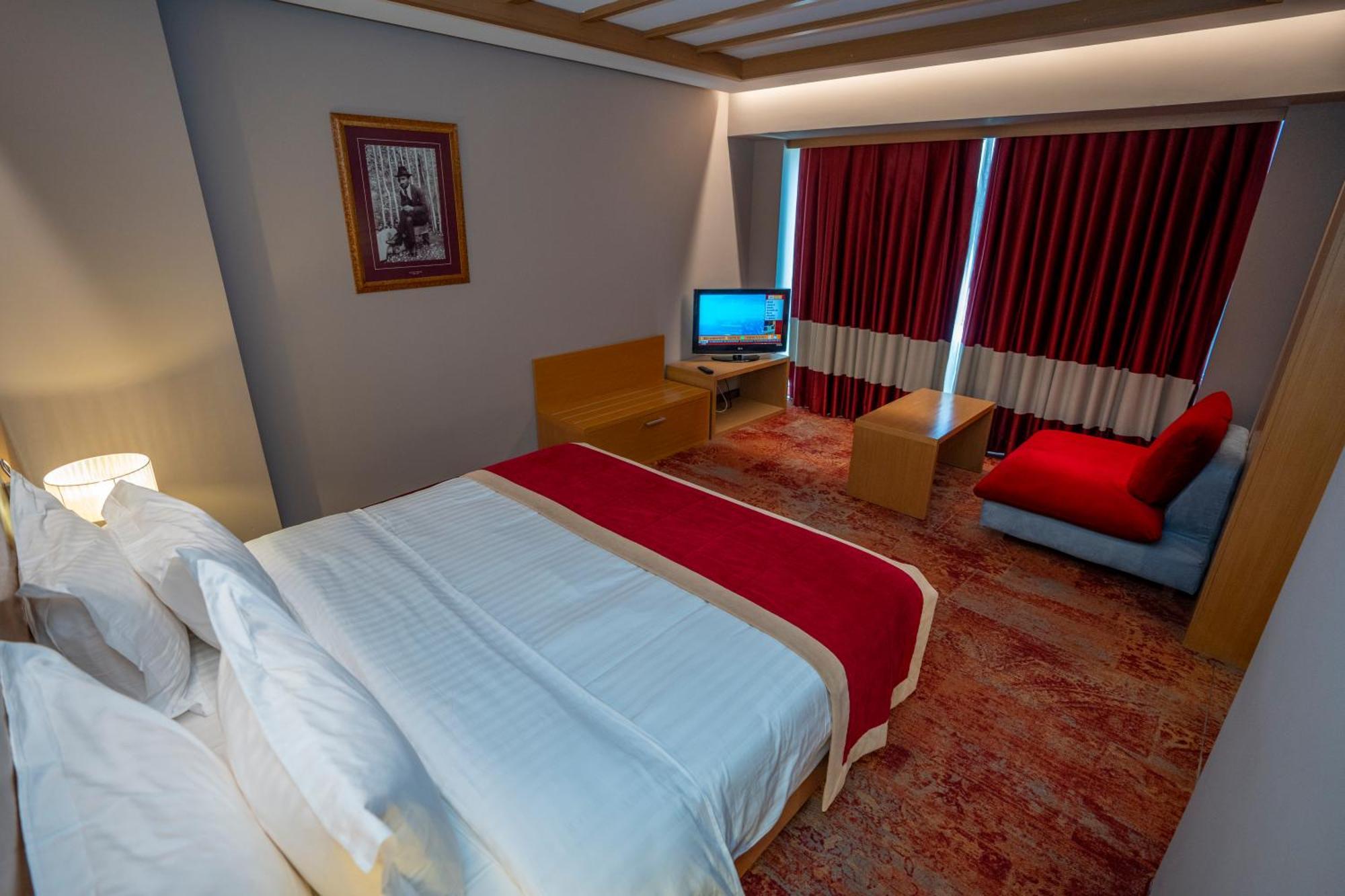 Hotel Colosseo & Spa Shkoder Exterior photo