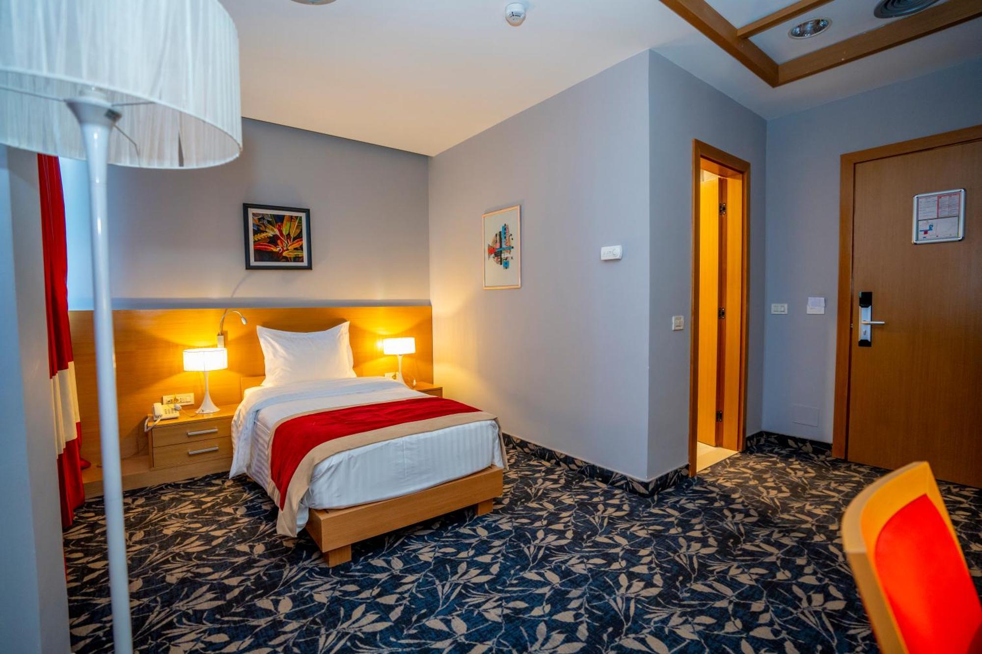 Hotel Colosseo & Spa Shkoder Exterior photo