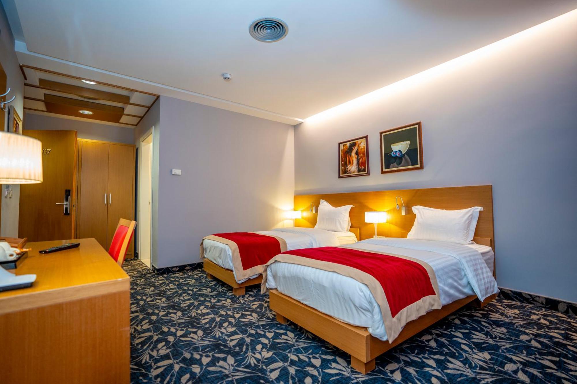 Hotel Colosseo & Spa Shkoder Exterior photo