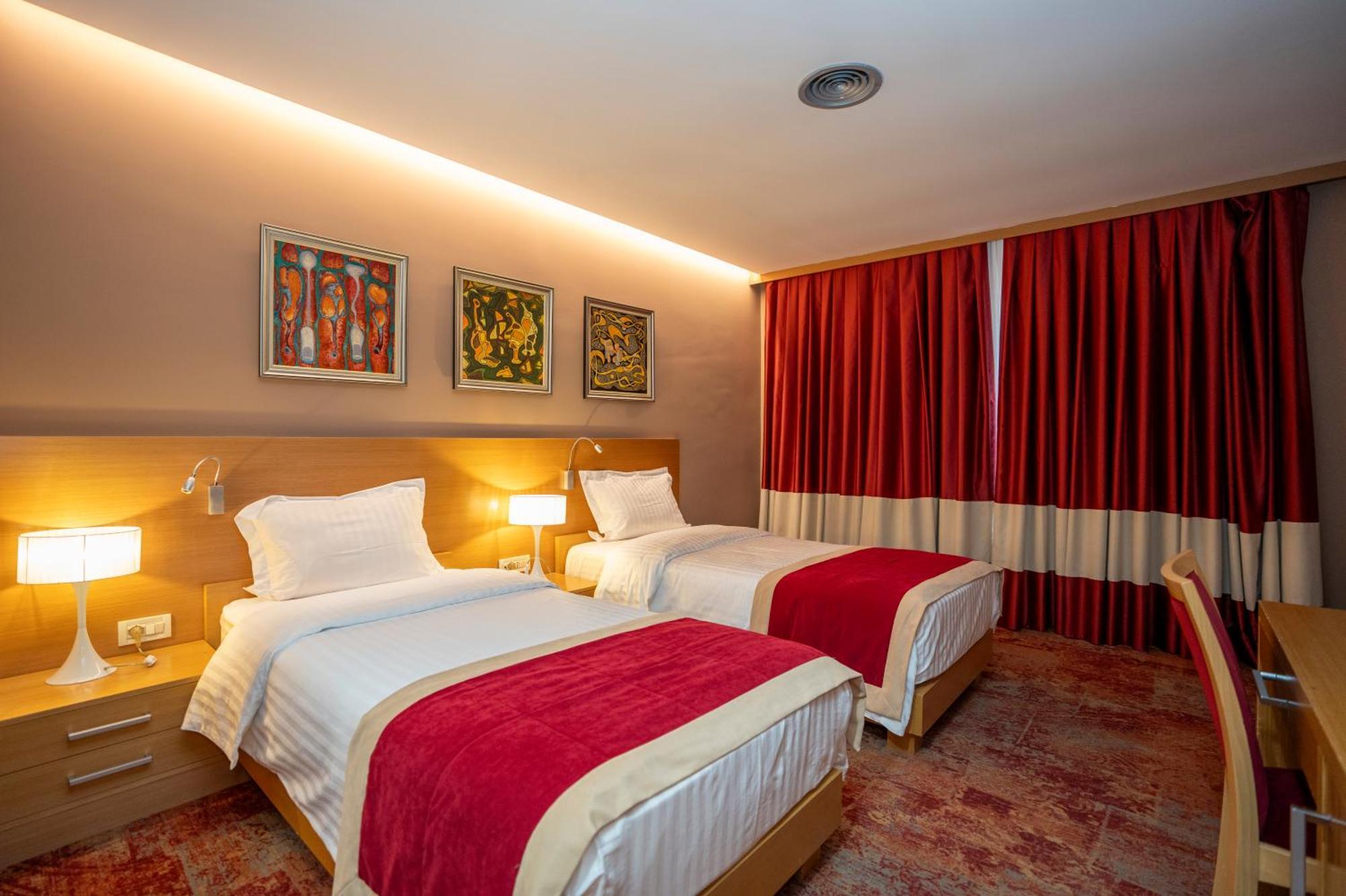 Hotel Colosseo & Spa Shkoder Exterior photo