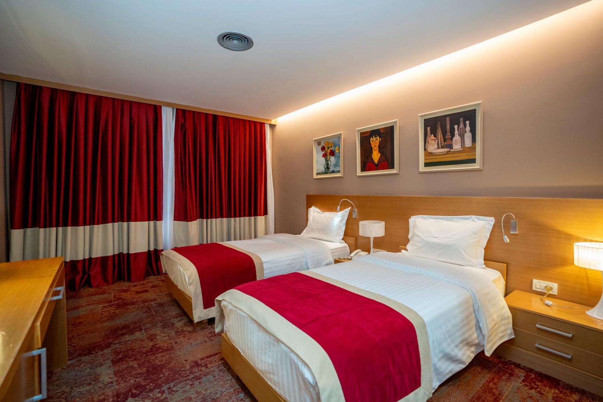 Hotel Colosseo & Spa Shkoder Exterior photo