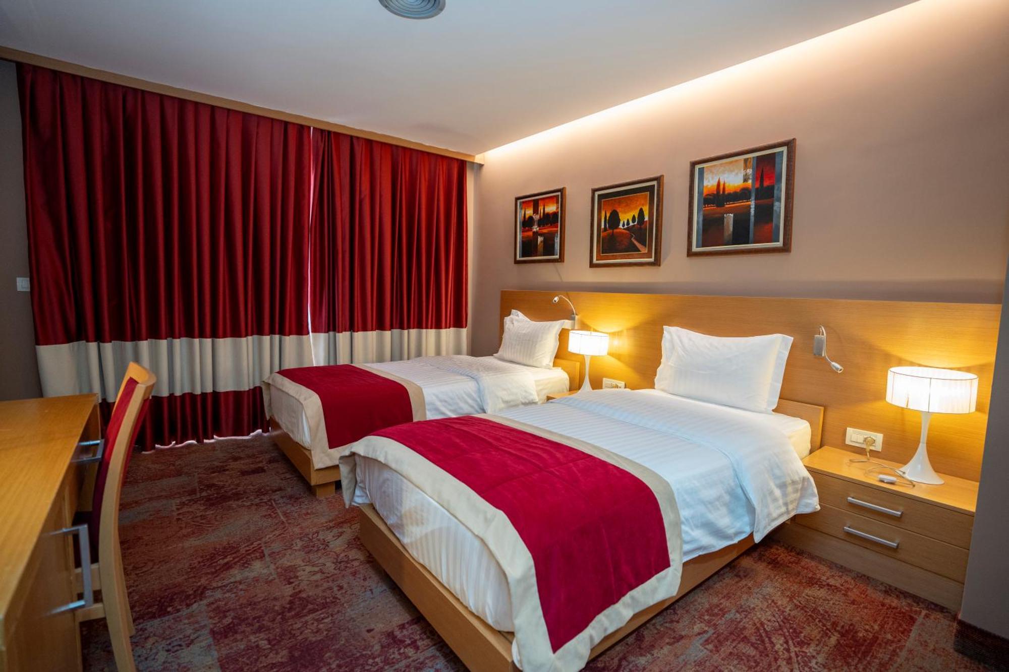 Hotel Colosseo & Spa Shkoder Exterior photo