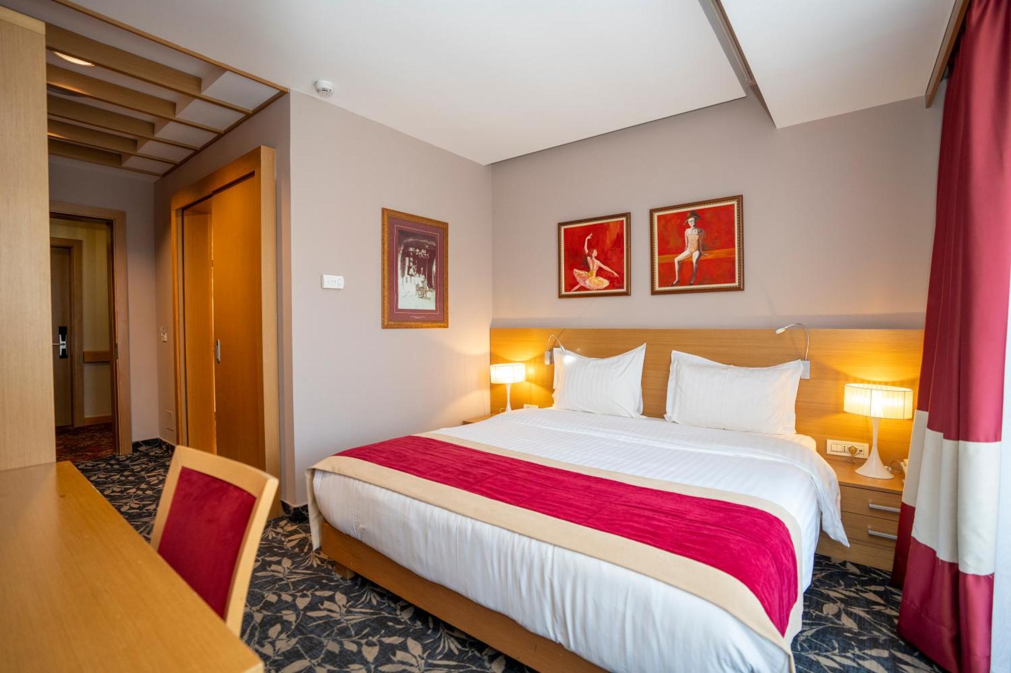 Hotel Colosseo & Spa Shkoder Exterior photo