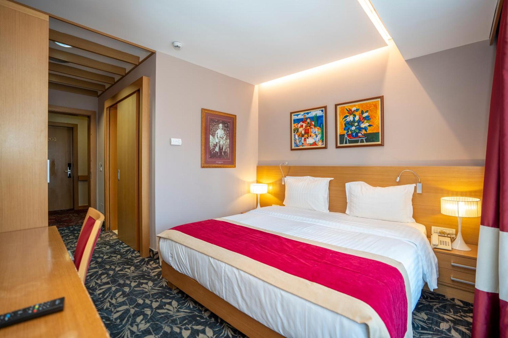 Hotel Colosseo & Spa Shkoder Exterior photo