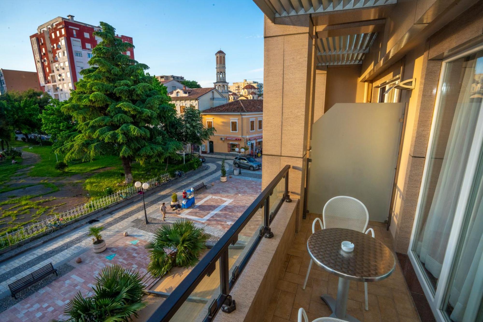 Hotel Colosseo & Spa Shkoder Exterior photo